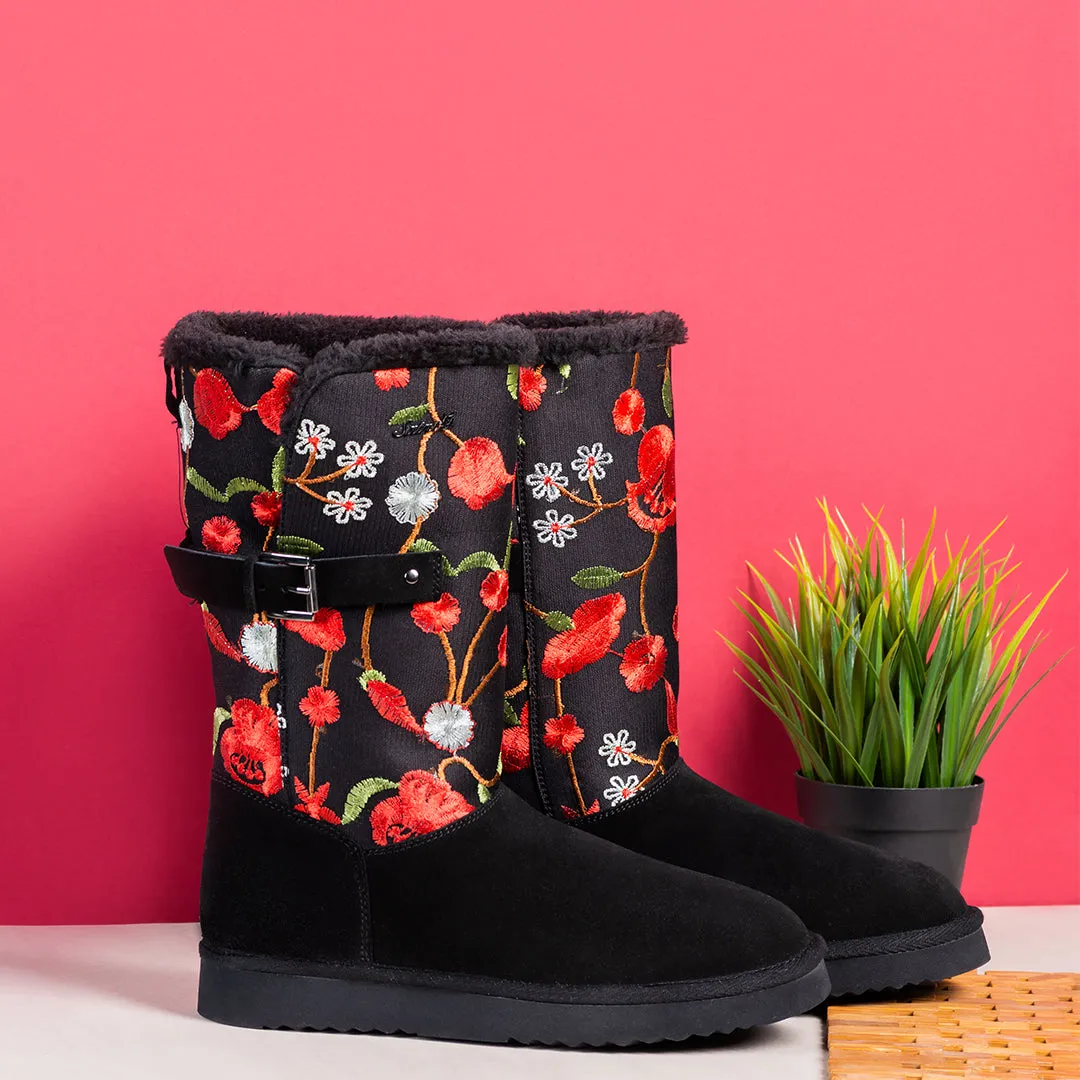 Saint Gloire Buckle Décor Floral Embroidery Snug Boots
