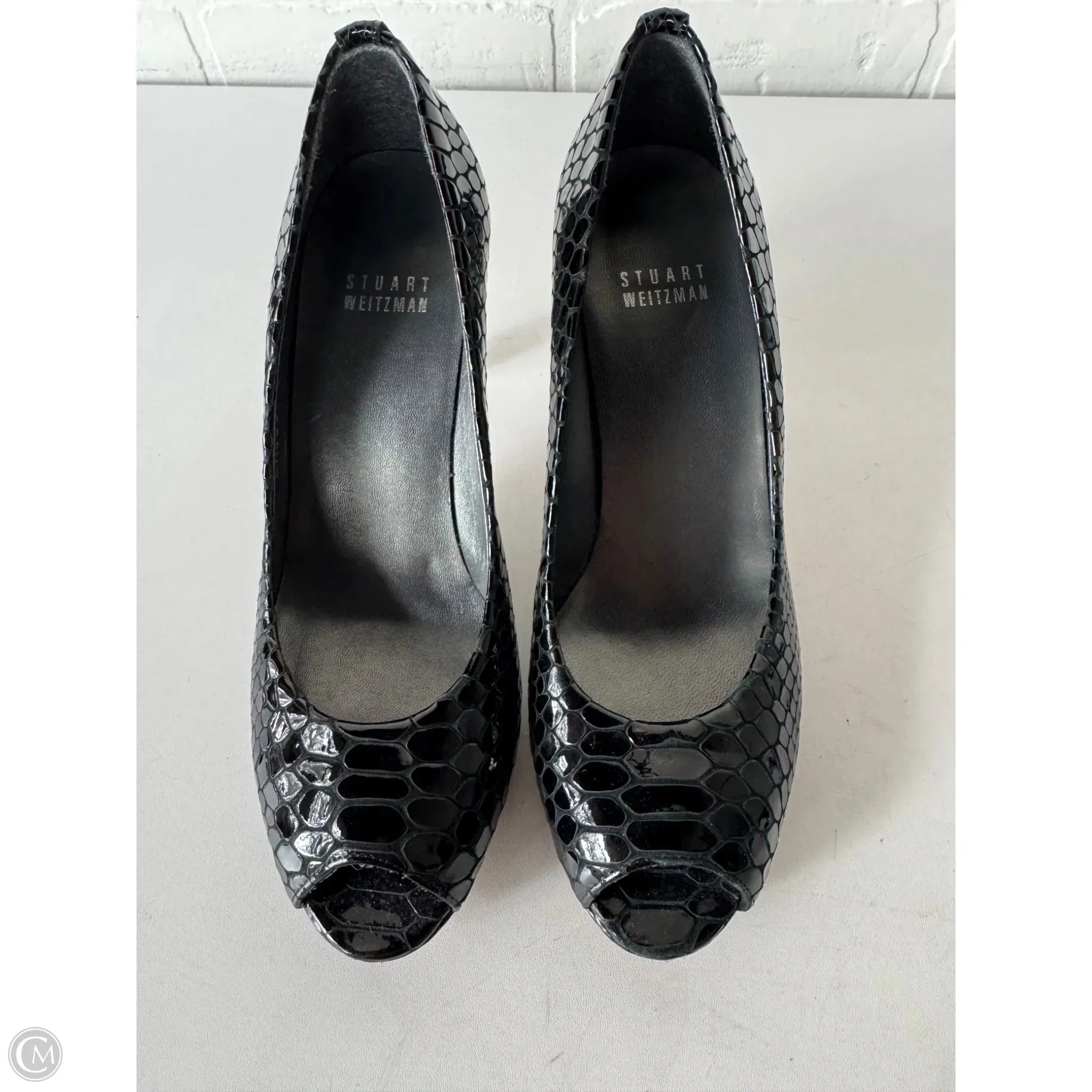 Good Traction Thermal Insulation Layer Sandals Designer By Stuart Weitzman In Black, Size: 6