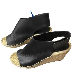 Sandals Luxury Designer By Celine In Black, Size: 38 Event Mode