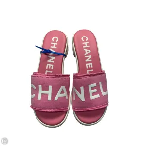 Sandals Luxury Designer By Chanel In Pink, Size: 7 Pearl Shine