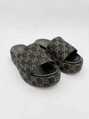 Denim Cool Sandals Luxury Designer By Gucci In Black & Cream, Size:10