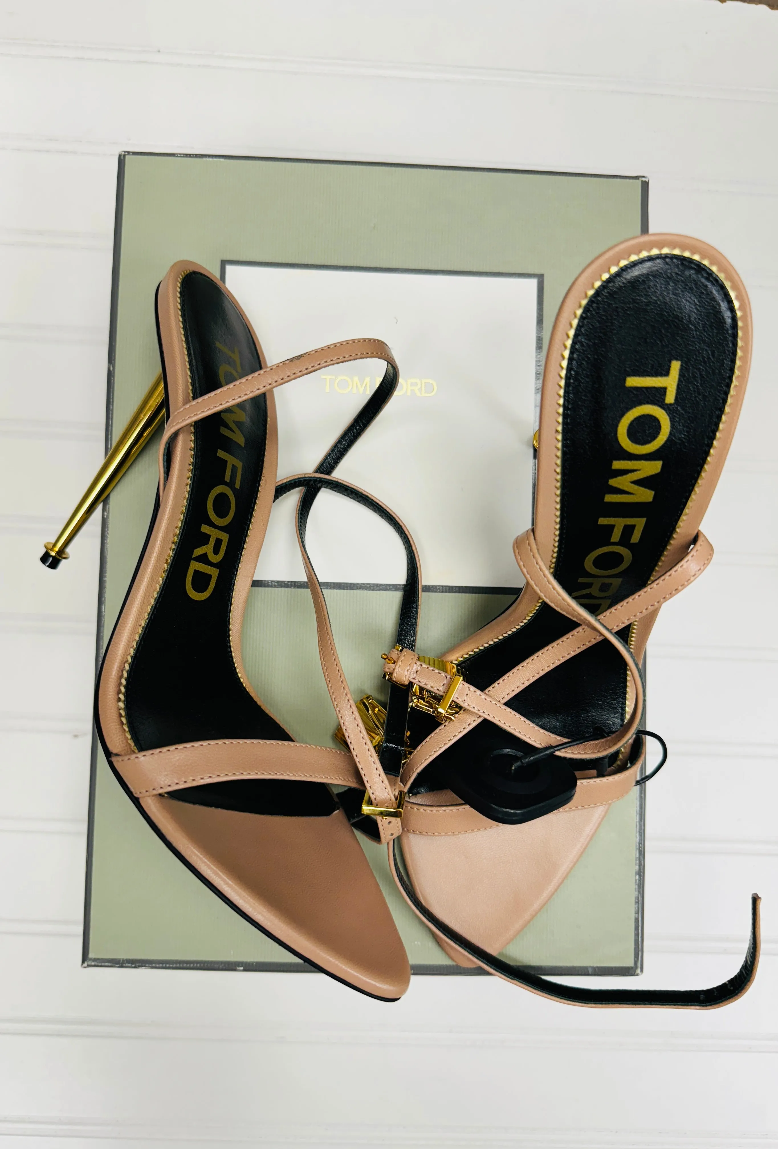 Sandals Luxury Designer By Tom Ford In Pink, Size: 9.5 Flexible Fit Active People Ventilated Mesh Cold Weather