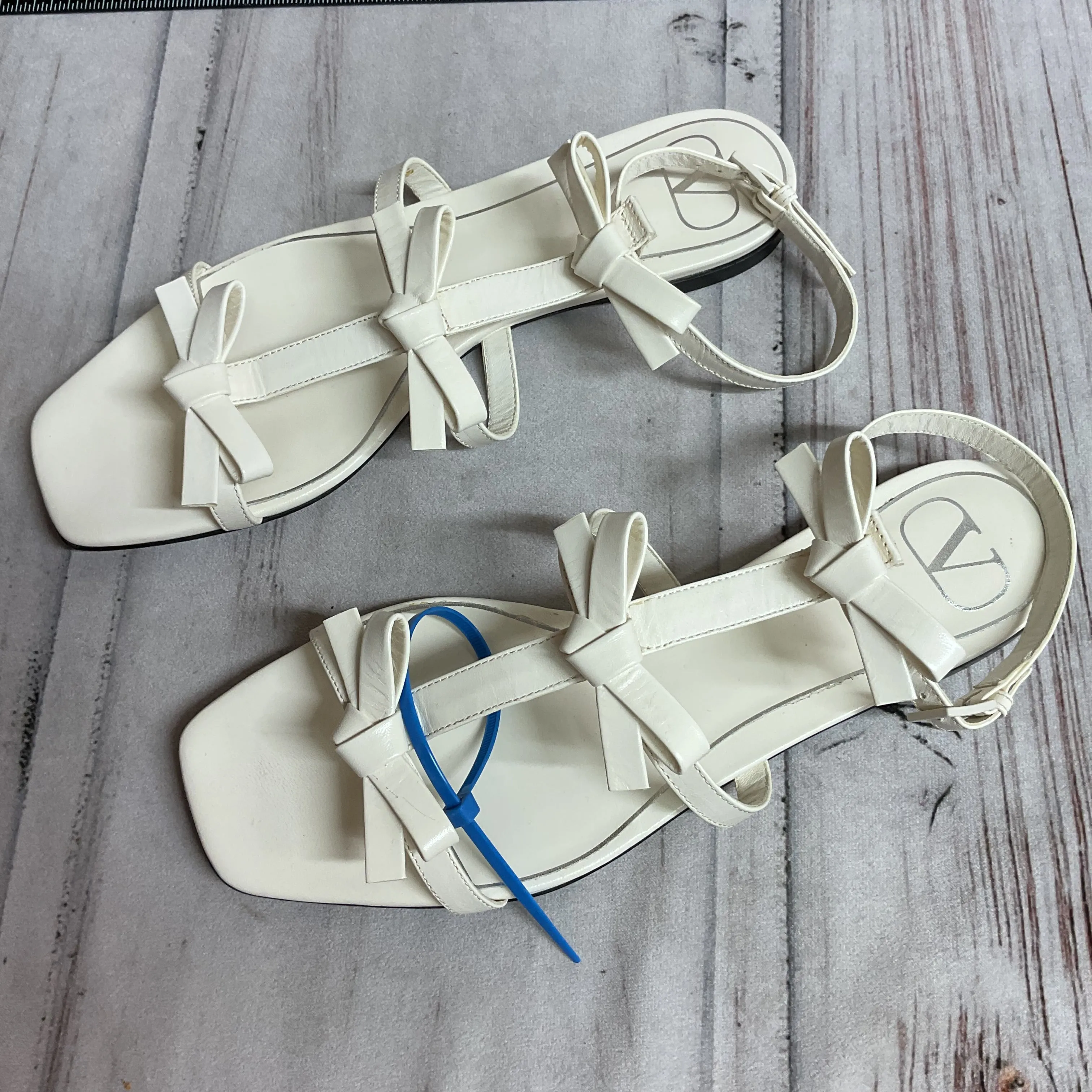 Linen Air Foam Lining Running Errands Sandals Luxury Designer By Valentino-Garavani In White, Size:38