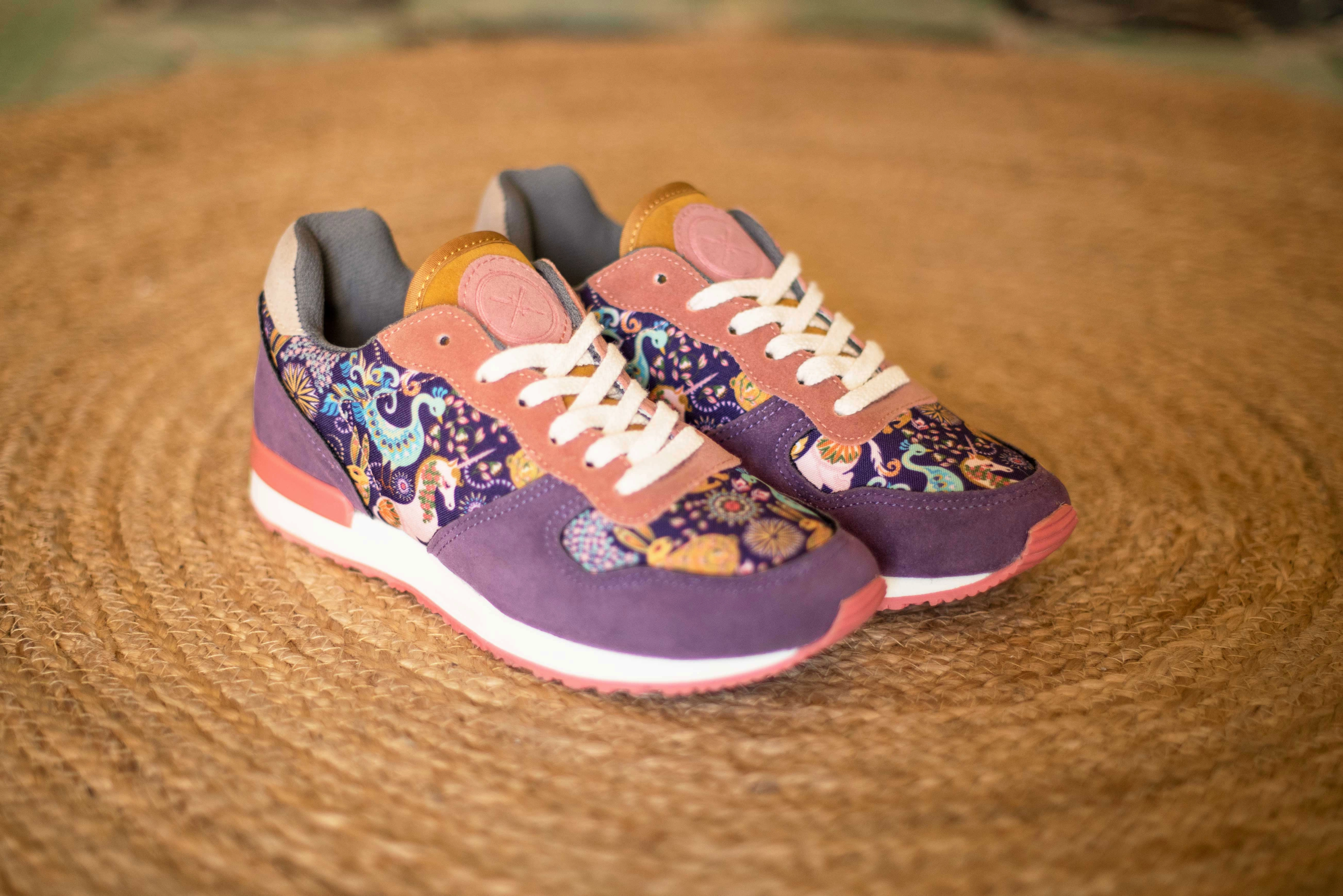 Durable Rubber Treads Saola - Vegan Jogger