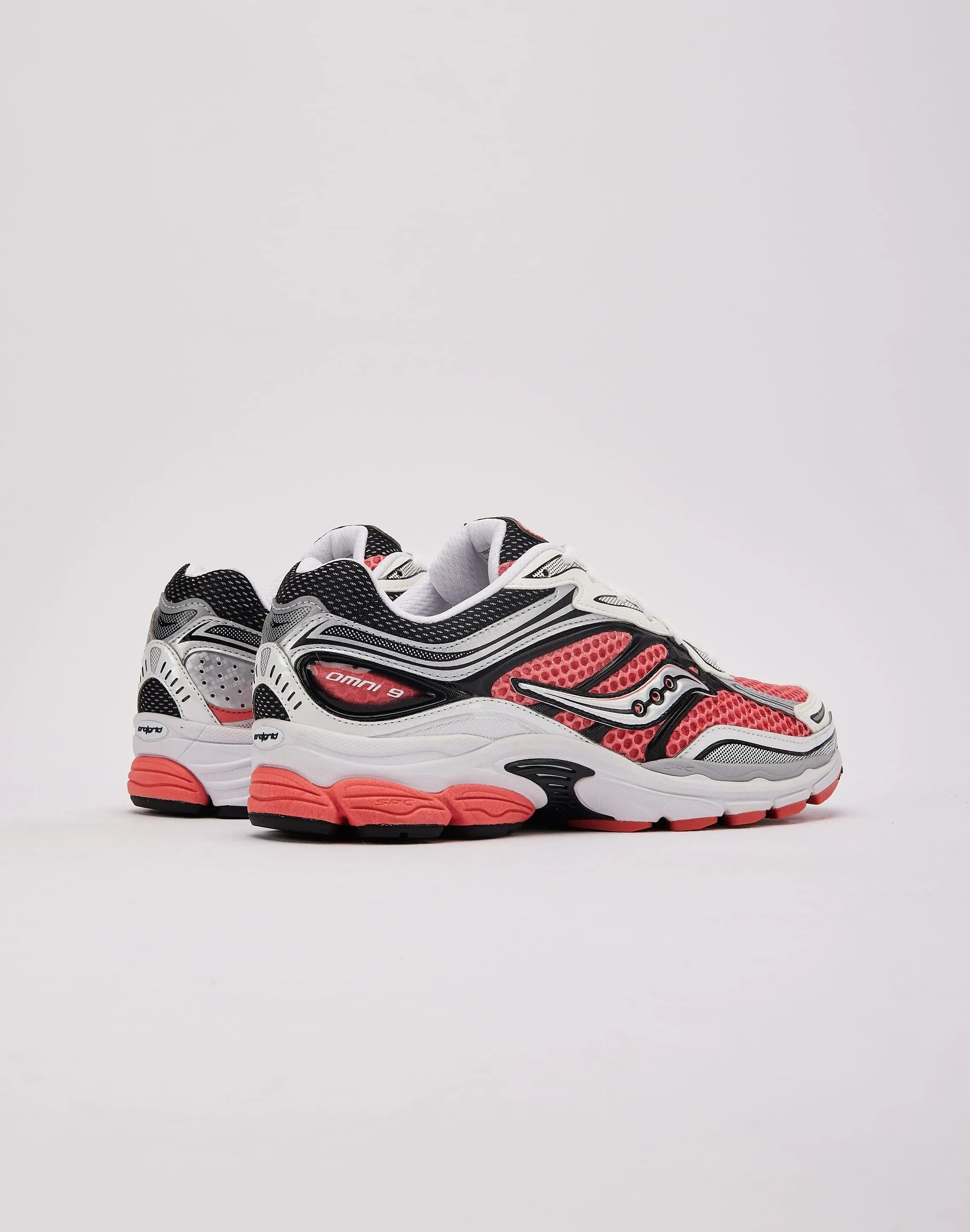 Superior Comfort loose - fit shoes Saucony ProGrid Omni 9 Soft Footwear