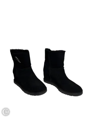 Fast Go Boots Designer By Ugg In Black, Size: 9.5
