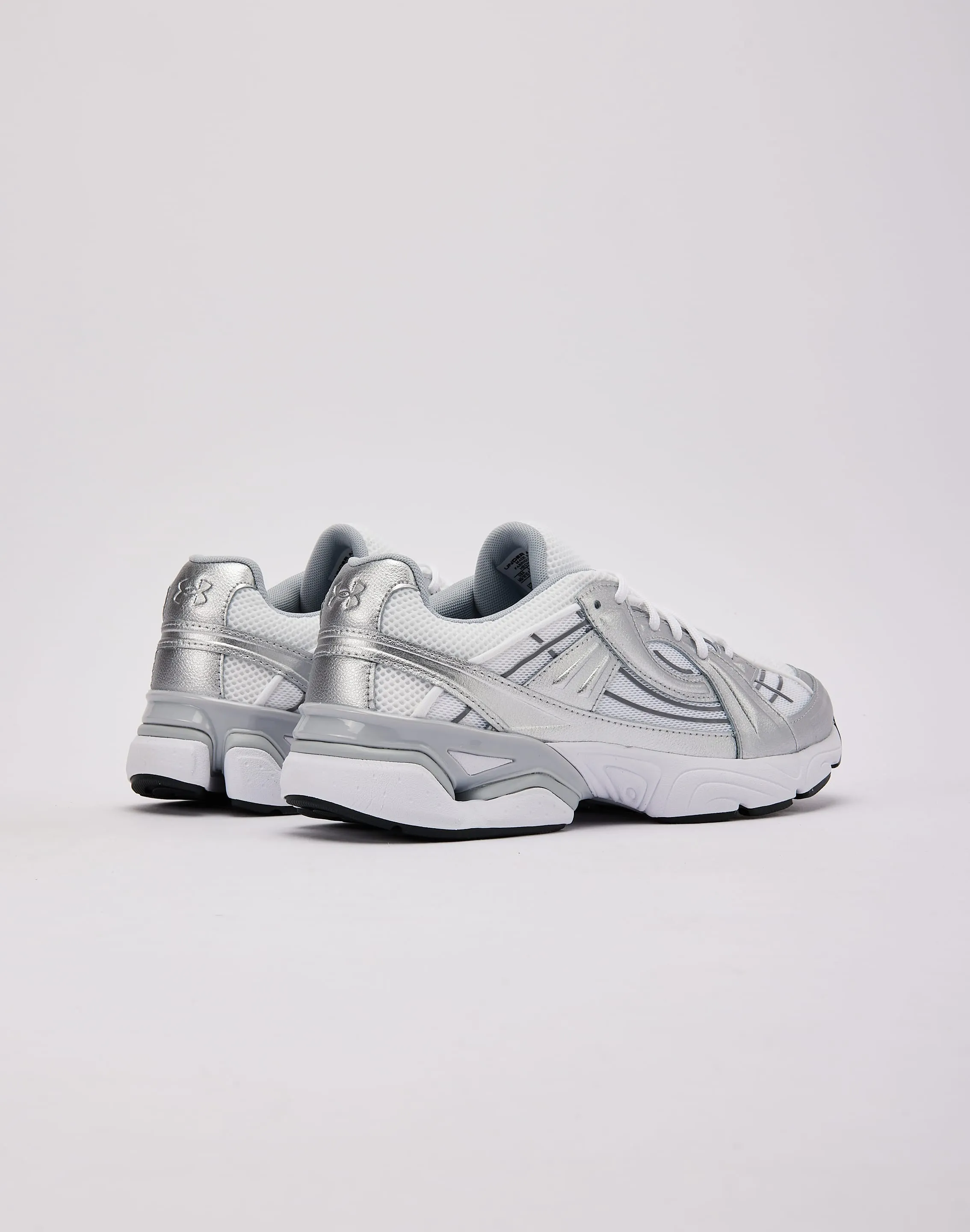 Secure Attachment Under Armour Sola Slip Resistant Tread