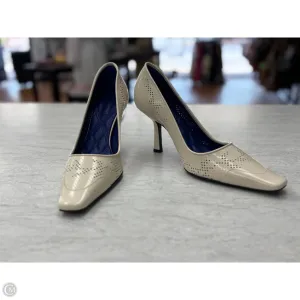 Shoes Luxury Designer By Burberry In Cream, Size: 7.5 Skin Soft Arch Support Standing Workers
