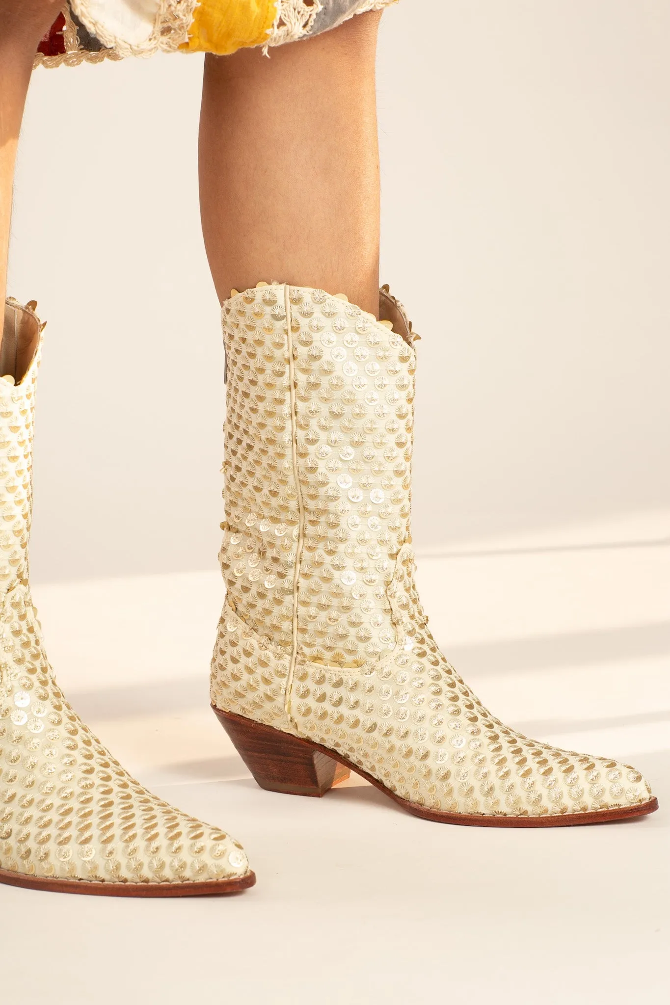 SEQUIN EMBROIDERED BOOTS PATCHOULI