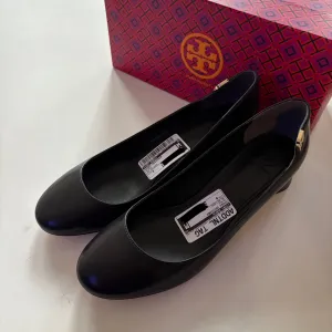 Shoes Designer By Tory Burch In Black, Size: 9 Non Slip Tread Pattern Stitch Free Construction
