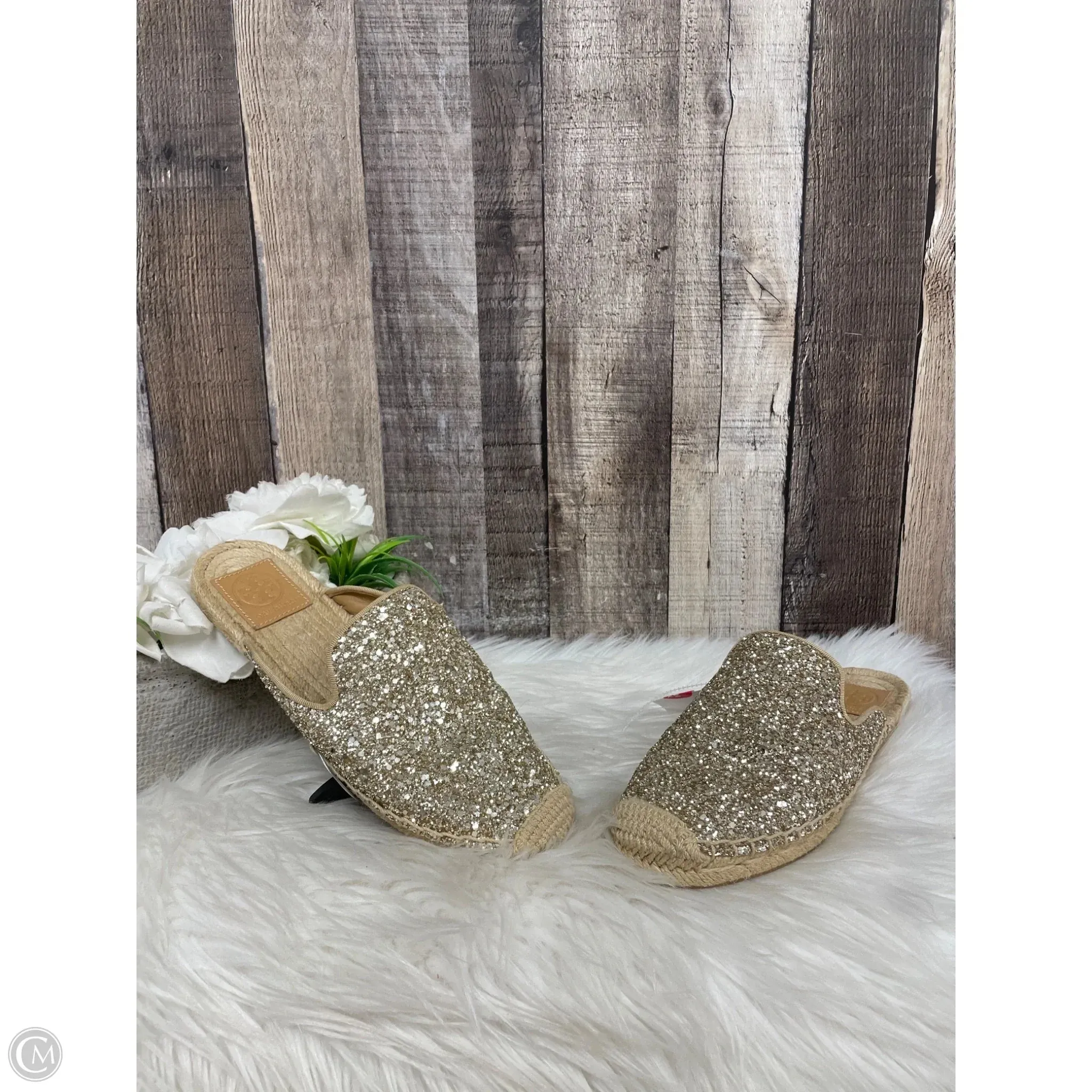 Easy Flow Palm Base Shoes Designer By Tory Burch In Gold, Size: 6