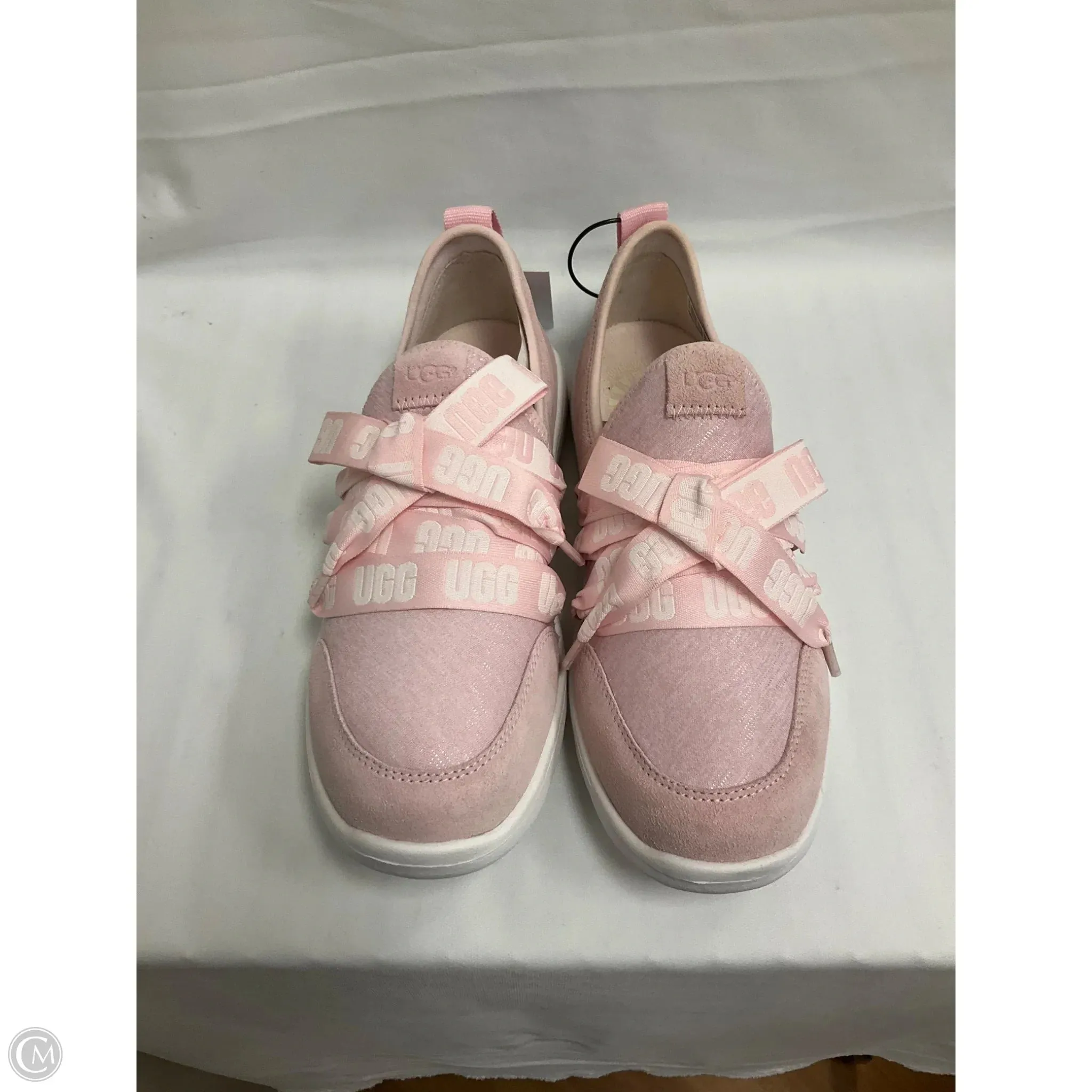 Shoes Designer By Ugg In Pink, Size: 6 Desert Run Breathable mesh