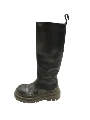 Shoes Luxury Designer By Bottega Veneta In Black & Green, Size: 6.5 Flex grooves Beach Fun