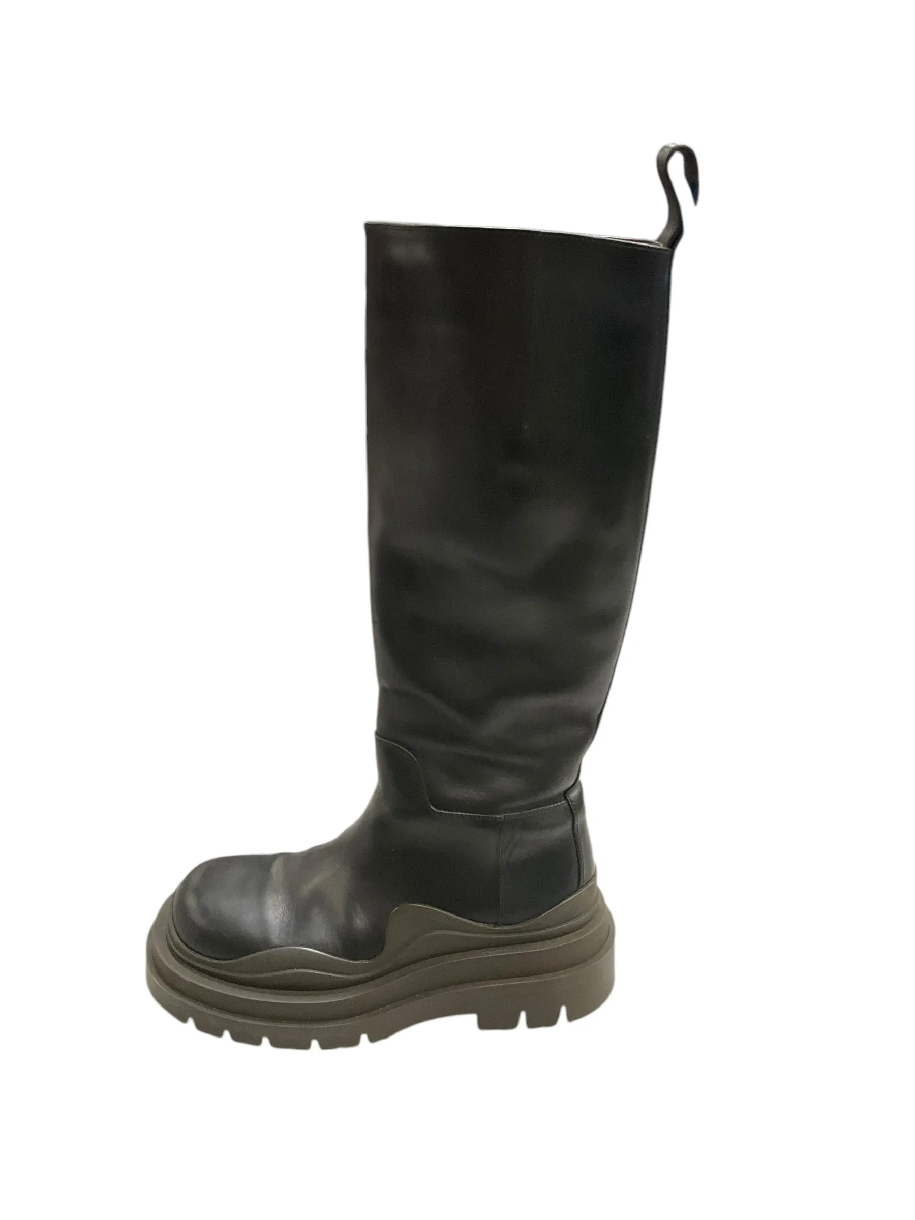 Shoes Luxury Designer By Bottega Veneta In Black & Green, Size: 6.5 Flex grooves Beach Fun