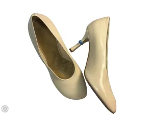 Shoes Luxury Designer By Burberry In Ivory, Size: 7.5 Bounce Back Responsiveness