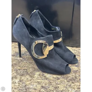 Shoes Luxury Designer By Gucci In Black & Gold, Size: 8 Dynamic Edge