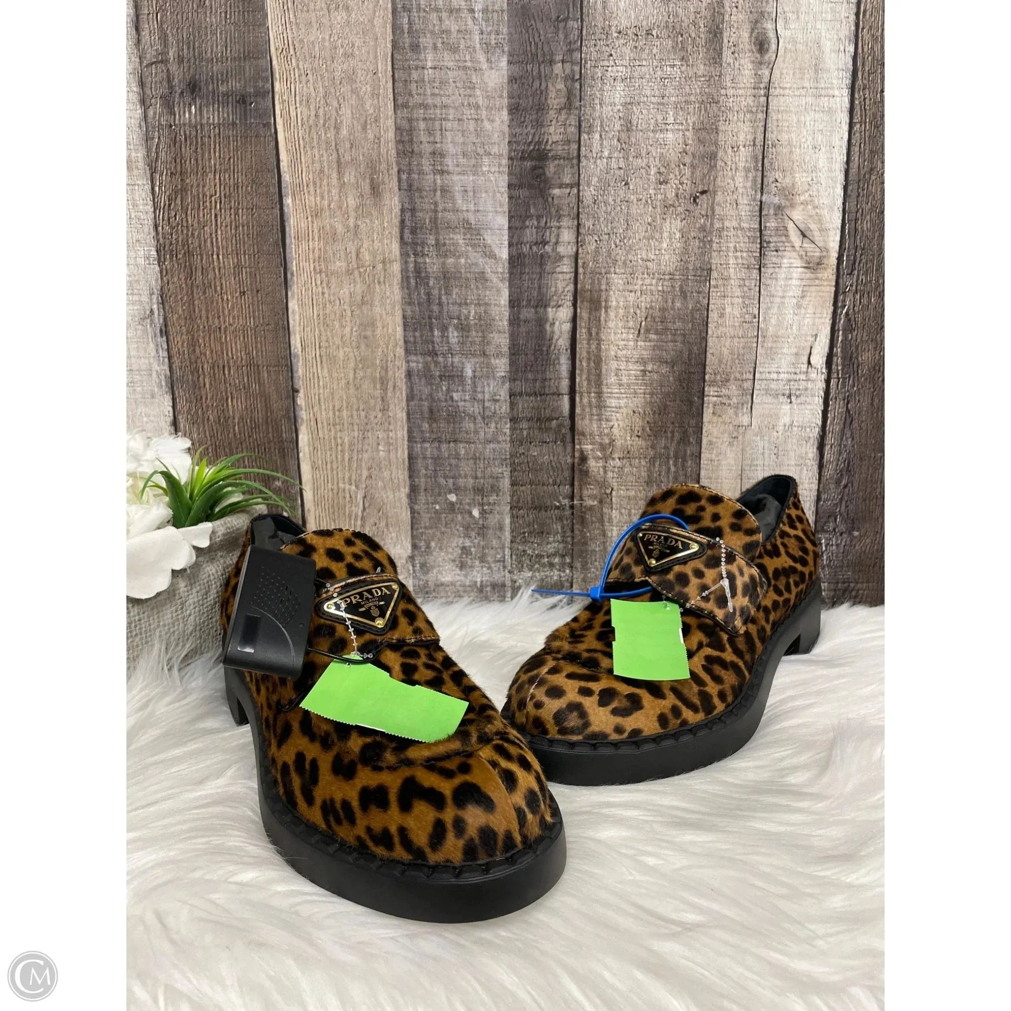 Workout Proprietary Cushion System Shoes Luxury Designer By Prada In Animal Print, Size: 8.5