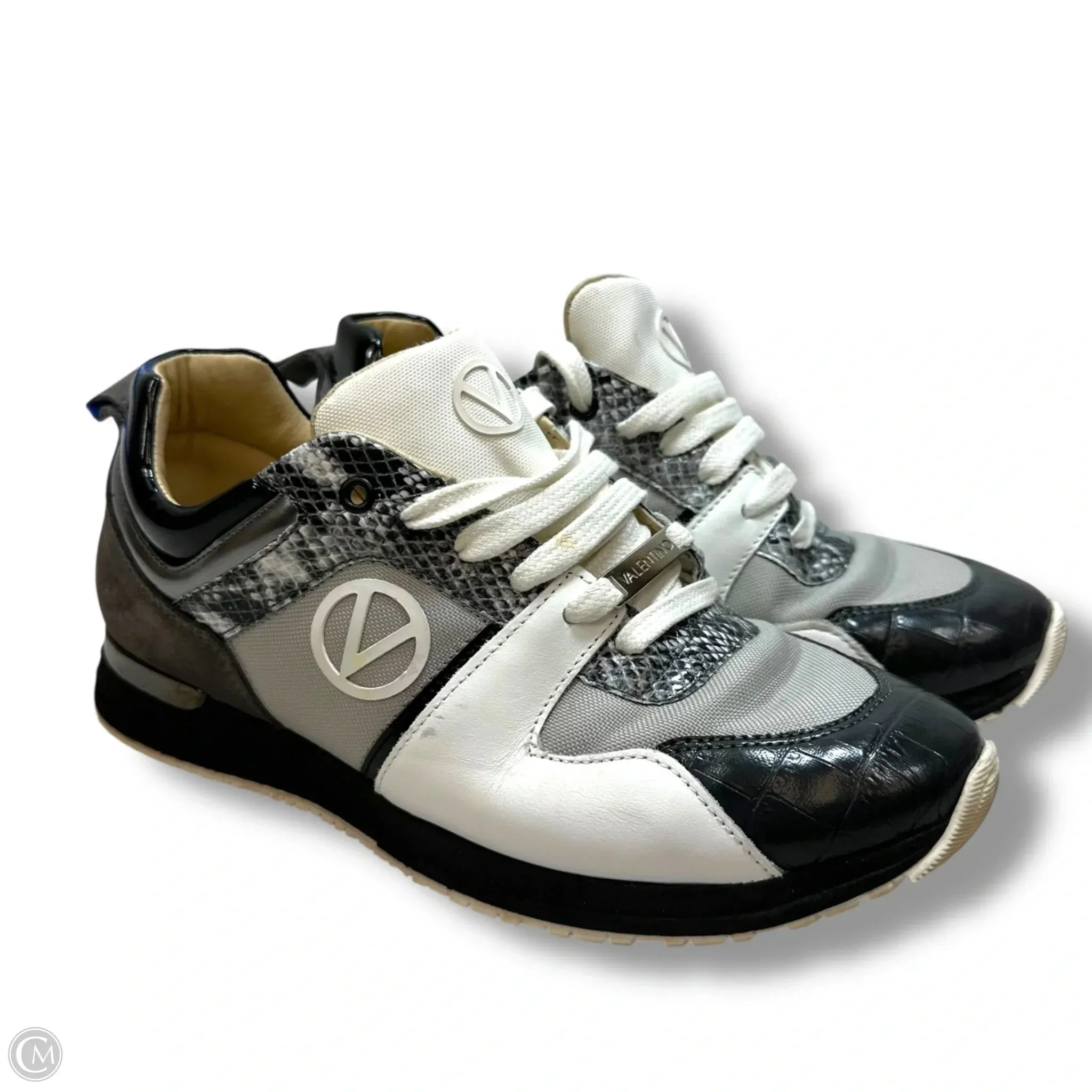 Shoes Luxury Designer By Valentino by Mario In White, Size: 9.5 Stage Glow