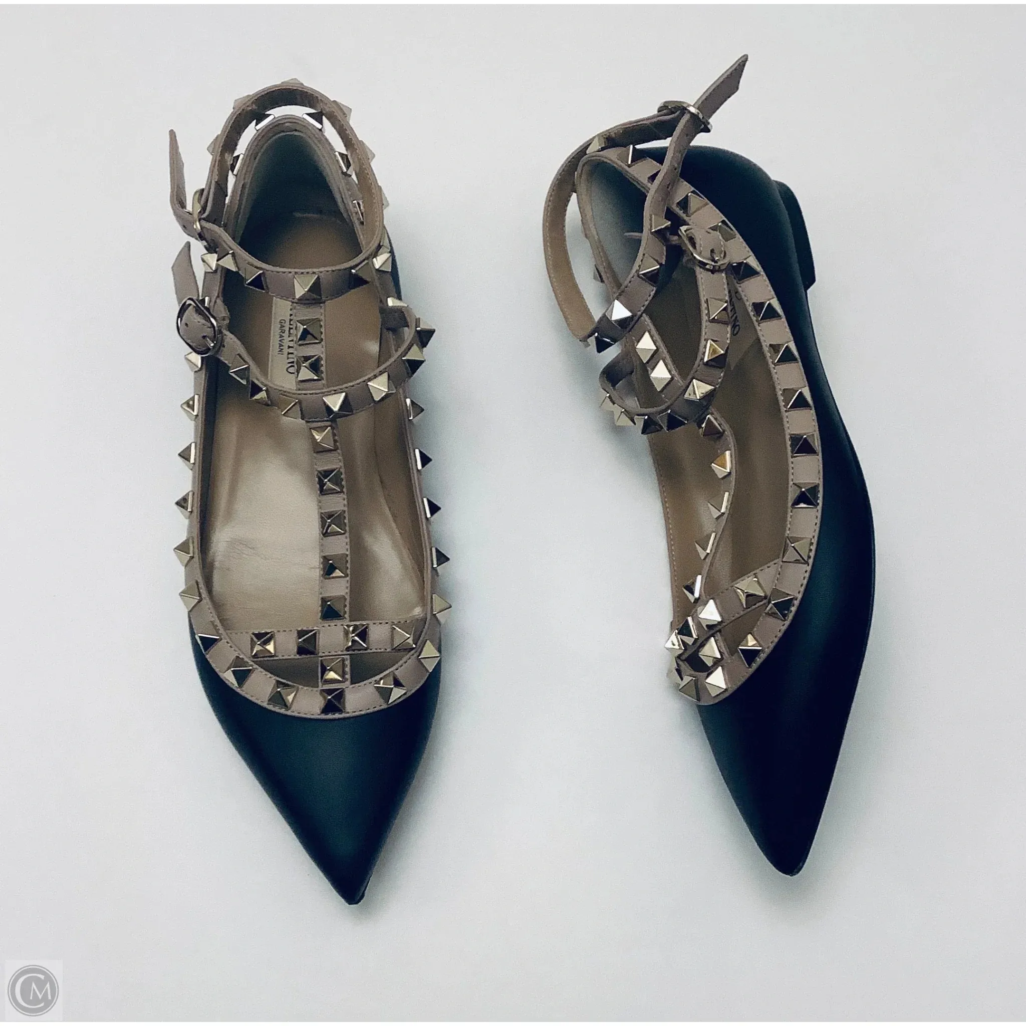 Shoes Luxury Designer By Valentino-garavani In Black & Tan, Size: 6 All Terrain Stylish Commuters Light Step