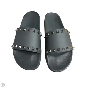 Shoes Luxury Designer By Valentino-garavani In Black Classic Silhouette Design