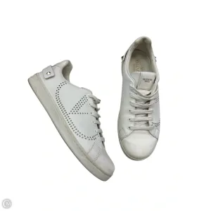 Shoes Luxury Designer By Valentino-garavani In White Rolling Motion Sole Flex grooves