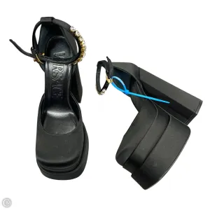 Stability Heel Counter Best Seller Shoes Luxury Designer By Versace In Black, Size: 5.5