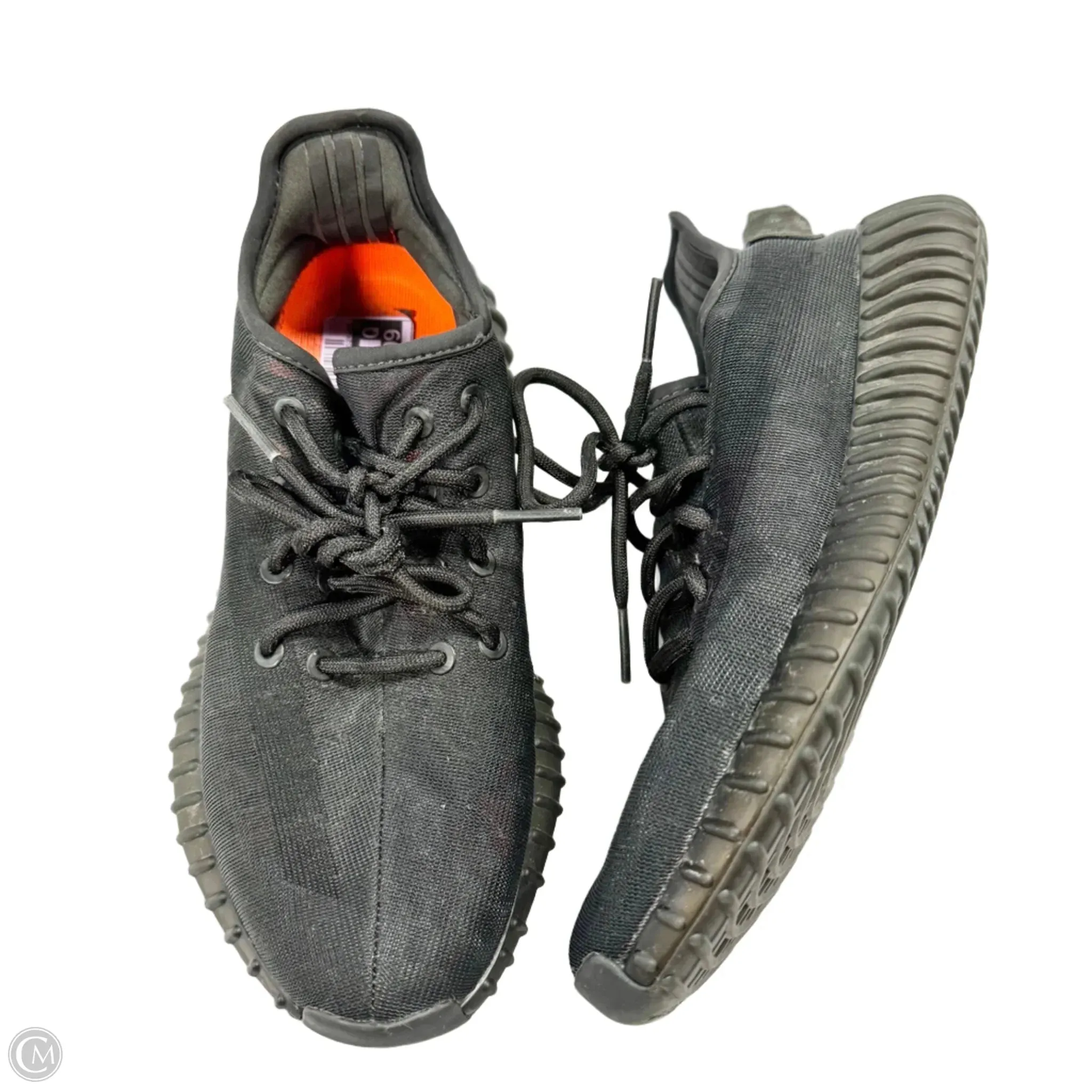 Heritage Line Shoes Luxury Designer By Yeezy In Black, Size: 8