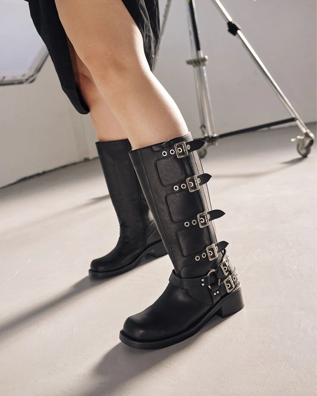 Ultimate Durability Neutral Style OSHEA CURVE - BLACK