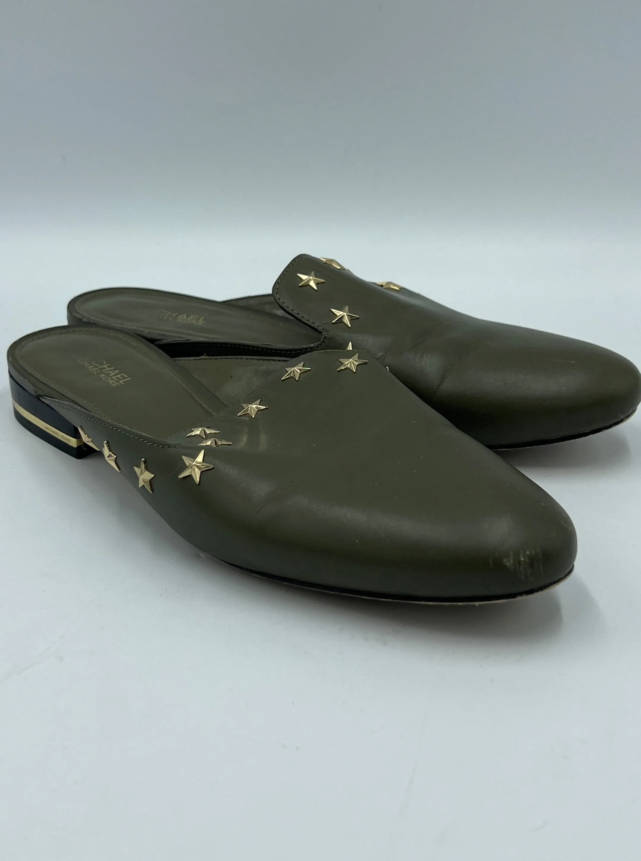 Gym Life Runway Glow Shoes Designer By Michael Kors  Size: 8