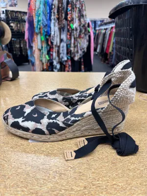 Power Base Soft Land Shoes Designer By Diane Von Furstenberg In Animal Print, Size:10