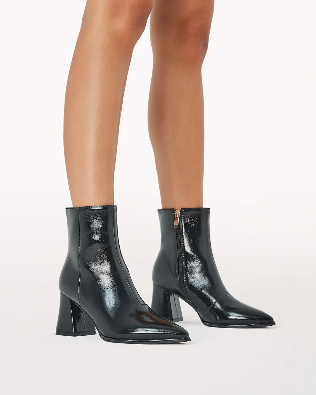 CADEN - BLACK CRINKLE PATENT Weekend Trip Low Profile Silhouette