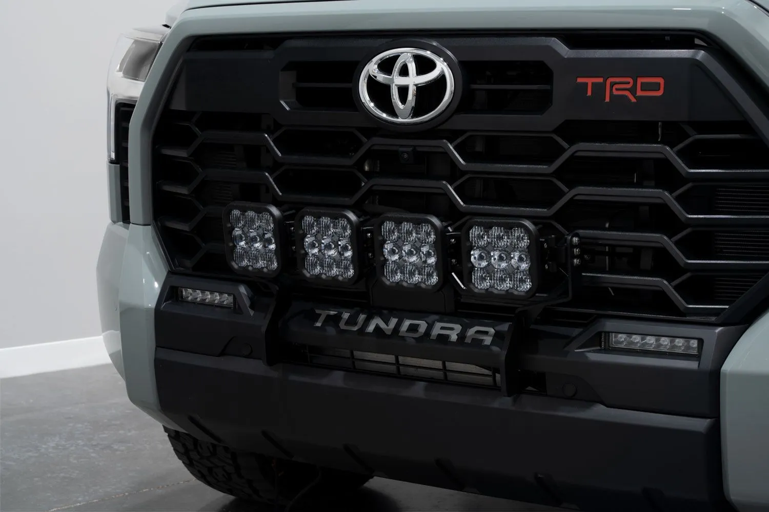 SS5 Grille CrossLink Lightbar Kit for 2022-2023 Toyota Tundra