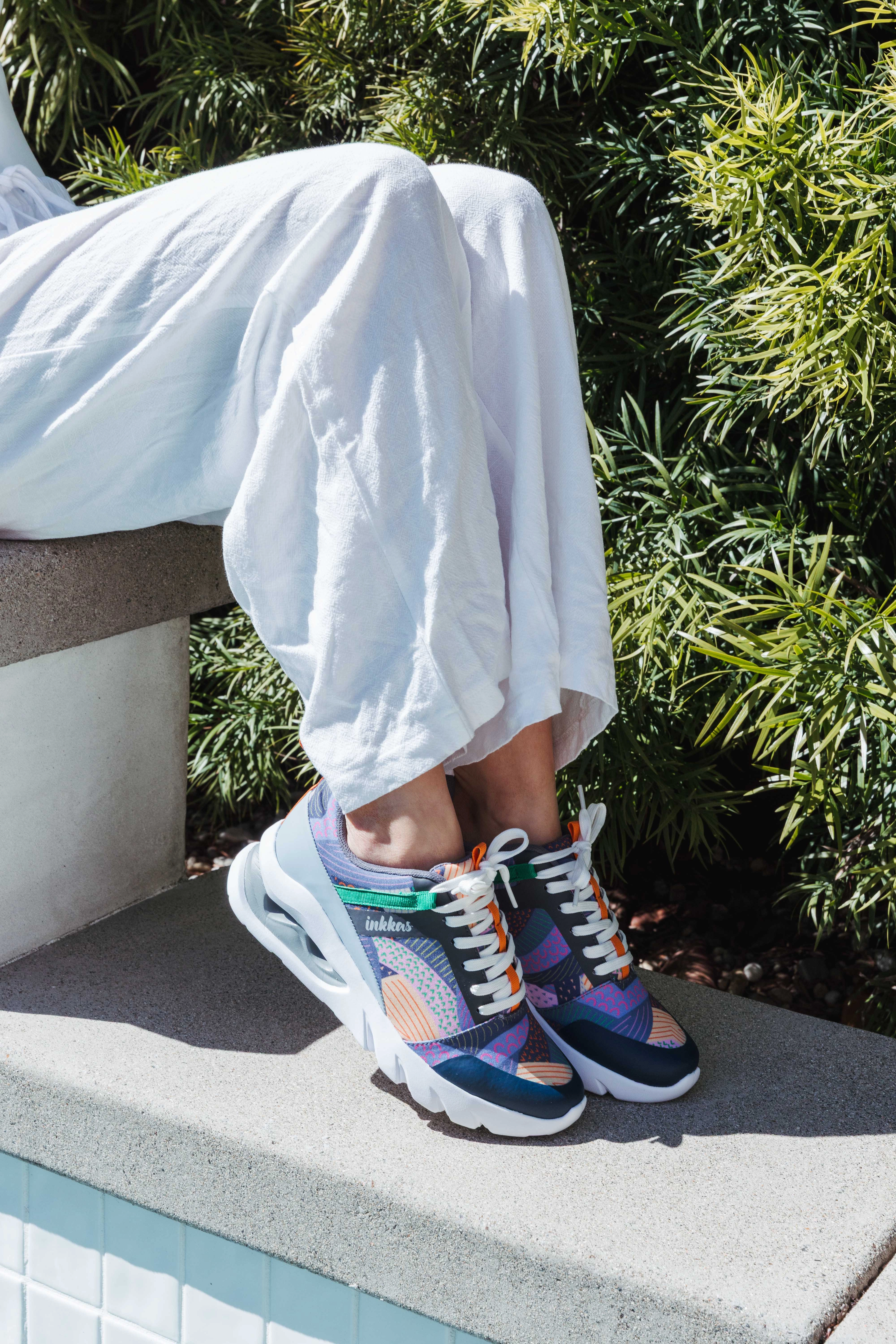 Seamless 3D Knit Fitted touch Coronet Trainer