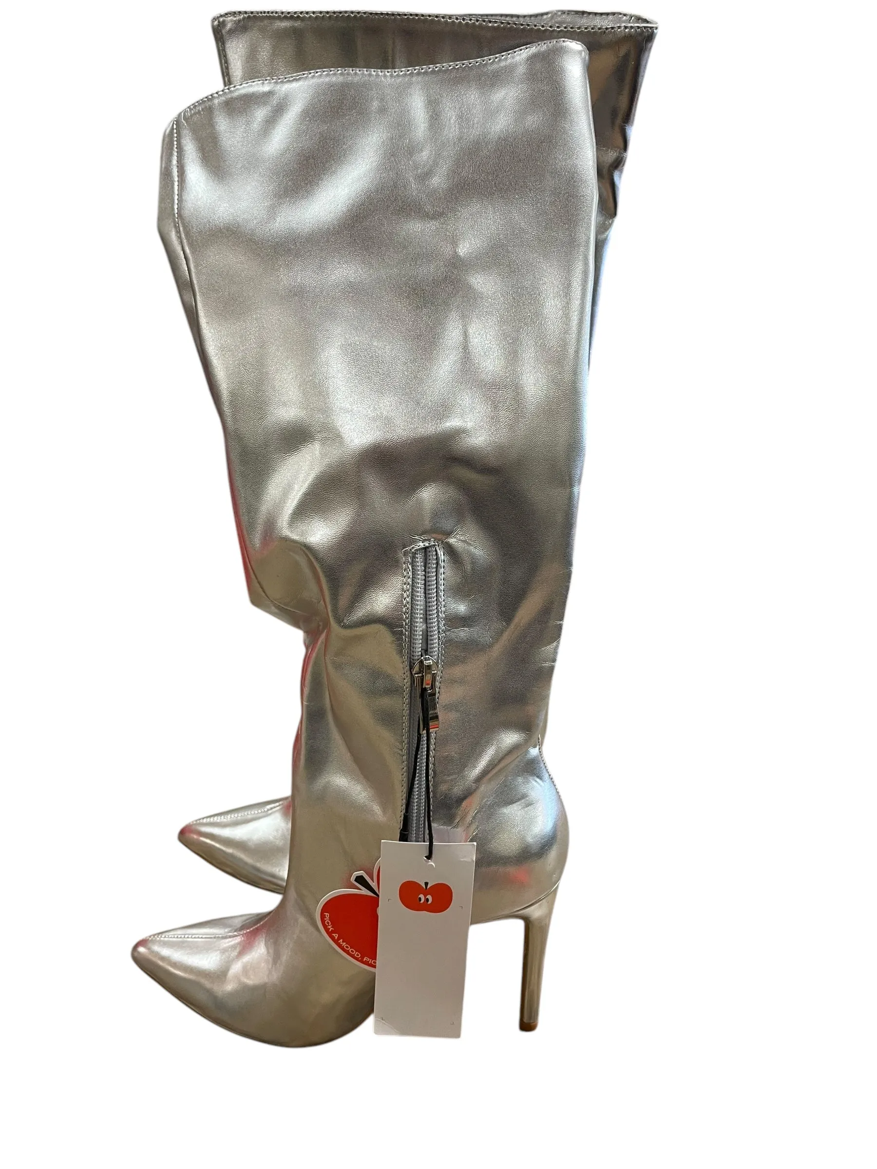 Boots Knee Heels By Clothes Mentor In Silver, Size: 6.5 Chelsea Design