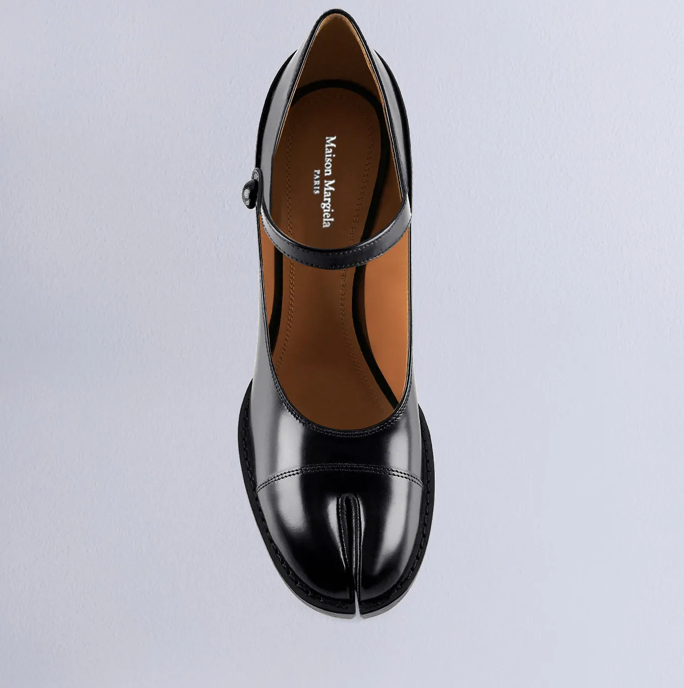 TABI BOURGEOISE PUMP