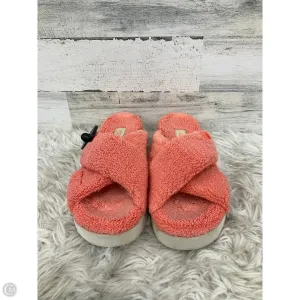 Slippers Designer By Ugg In Coral Stitch Free Construction