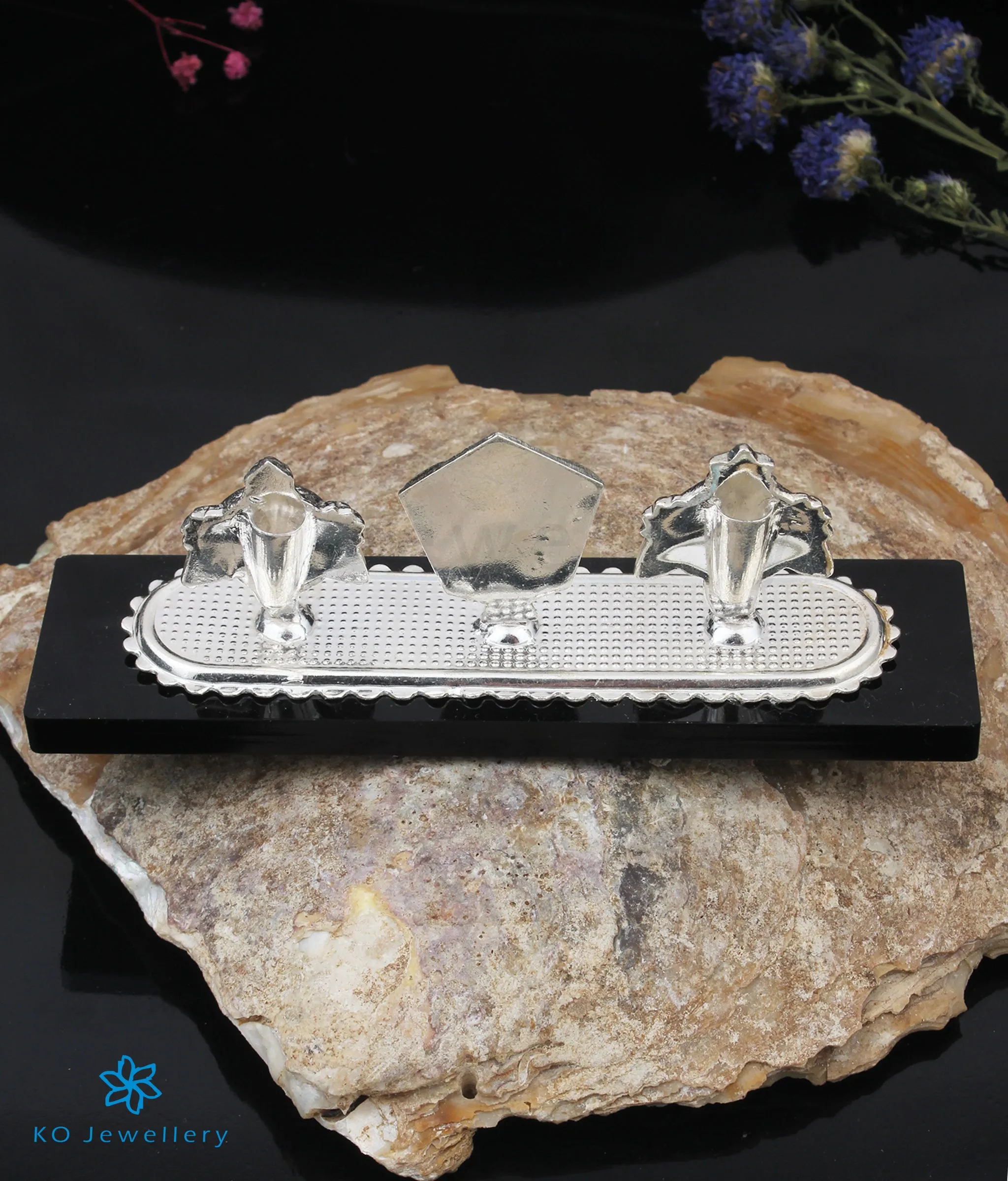The Shankhu, Chakra, Nama Silver Idol