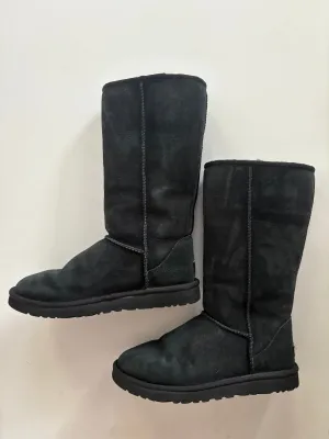 Boots Knee Flats By Ugg In Black, Size: 7 Stain Resistant Finish Zip Up Style