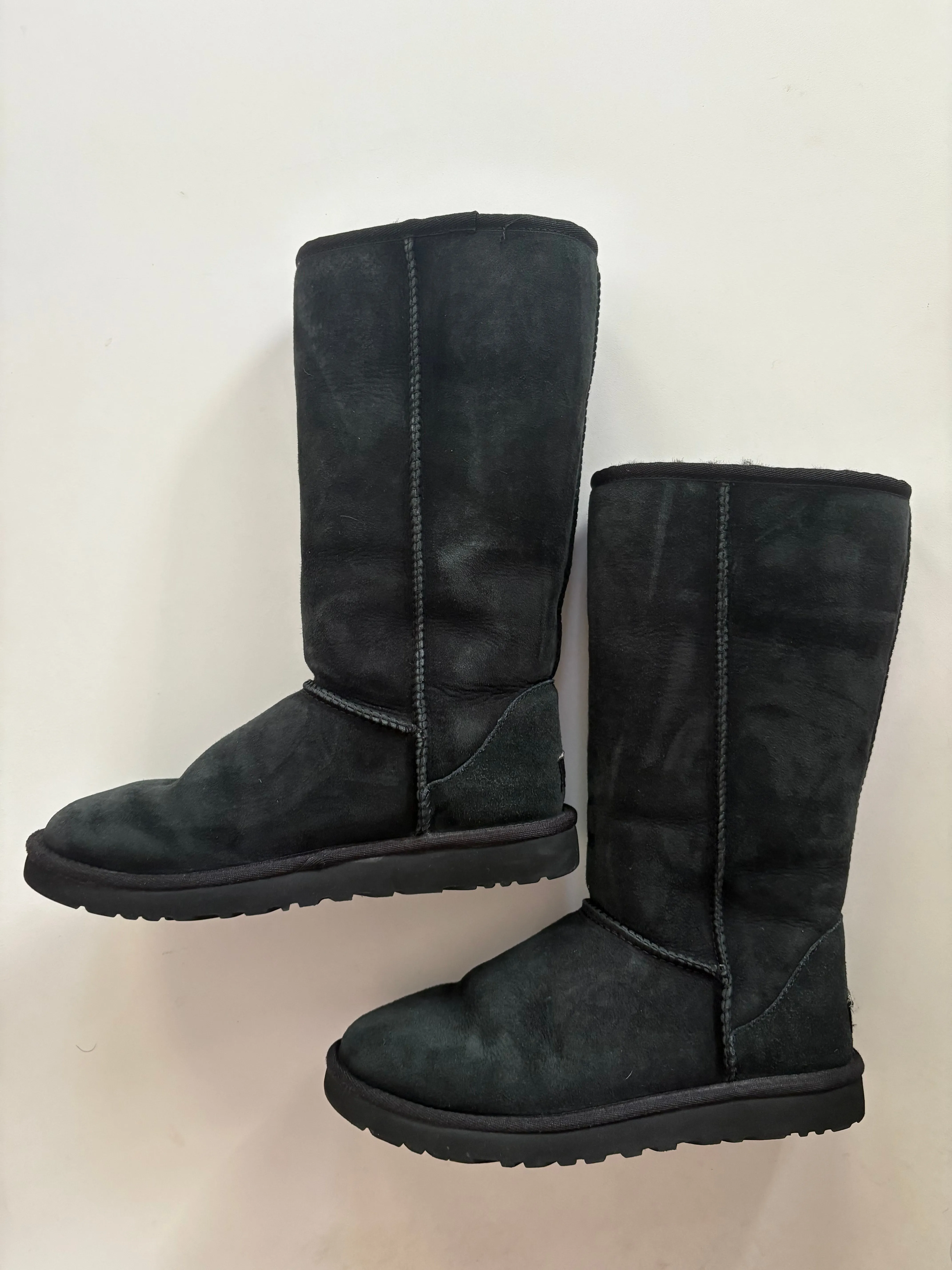 Boots Knee Flats By Ugg In Black, Size: 7 Stain Resistant Finish Zip Up Style