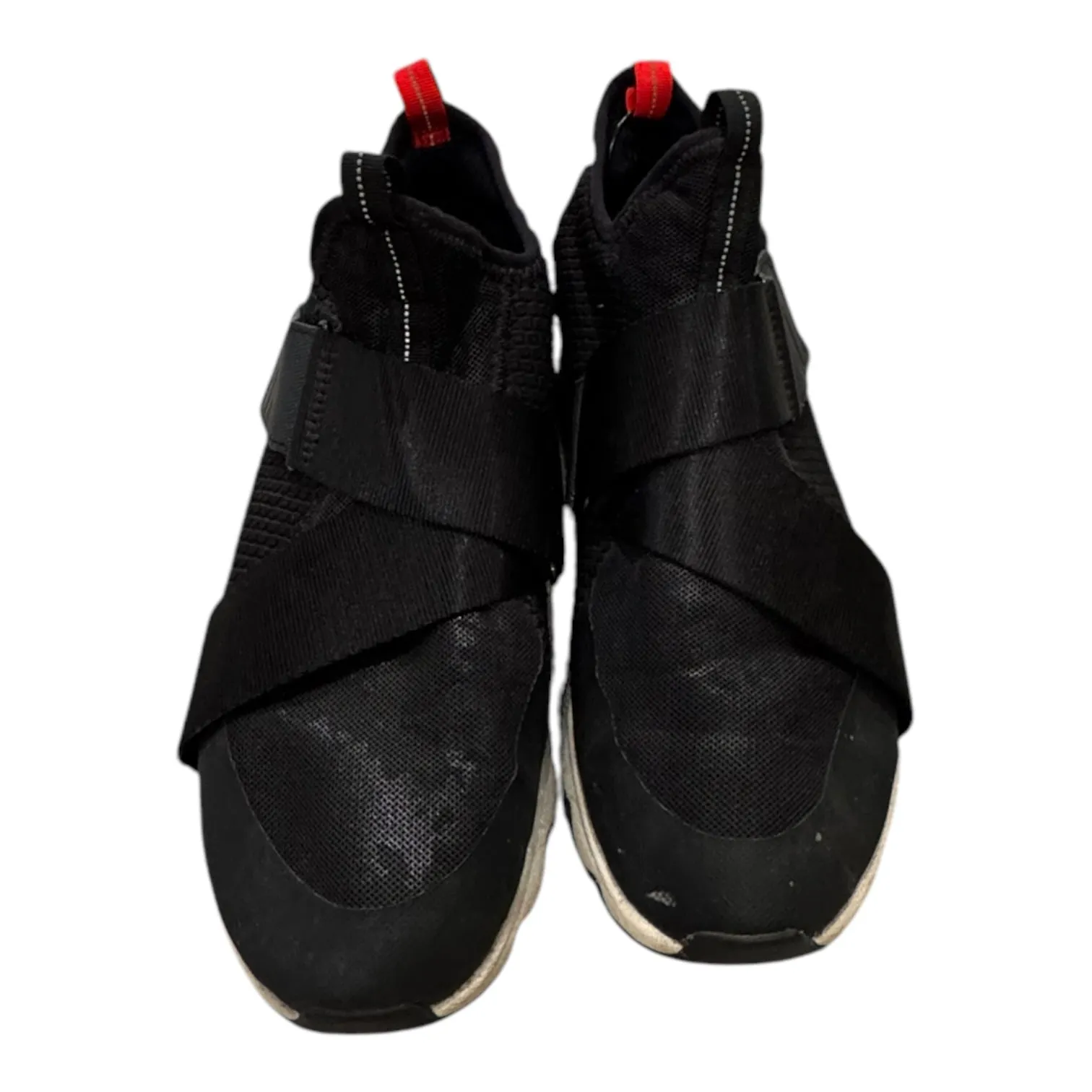 Non Binding Collar Padding Reinforced toe box Shoes Designer By Sorel In Black, Size:8.5