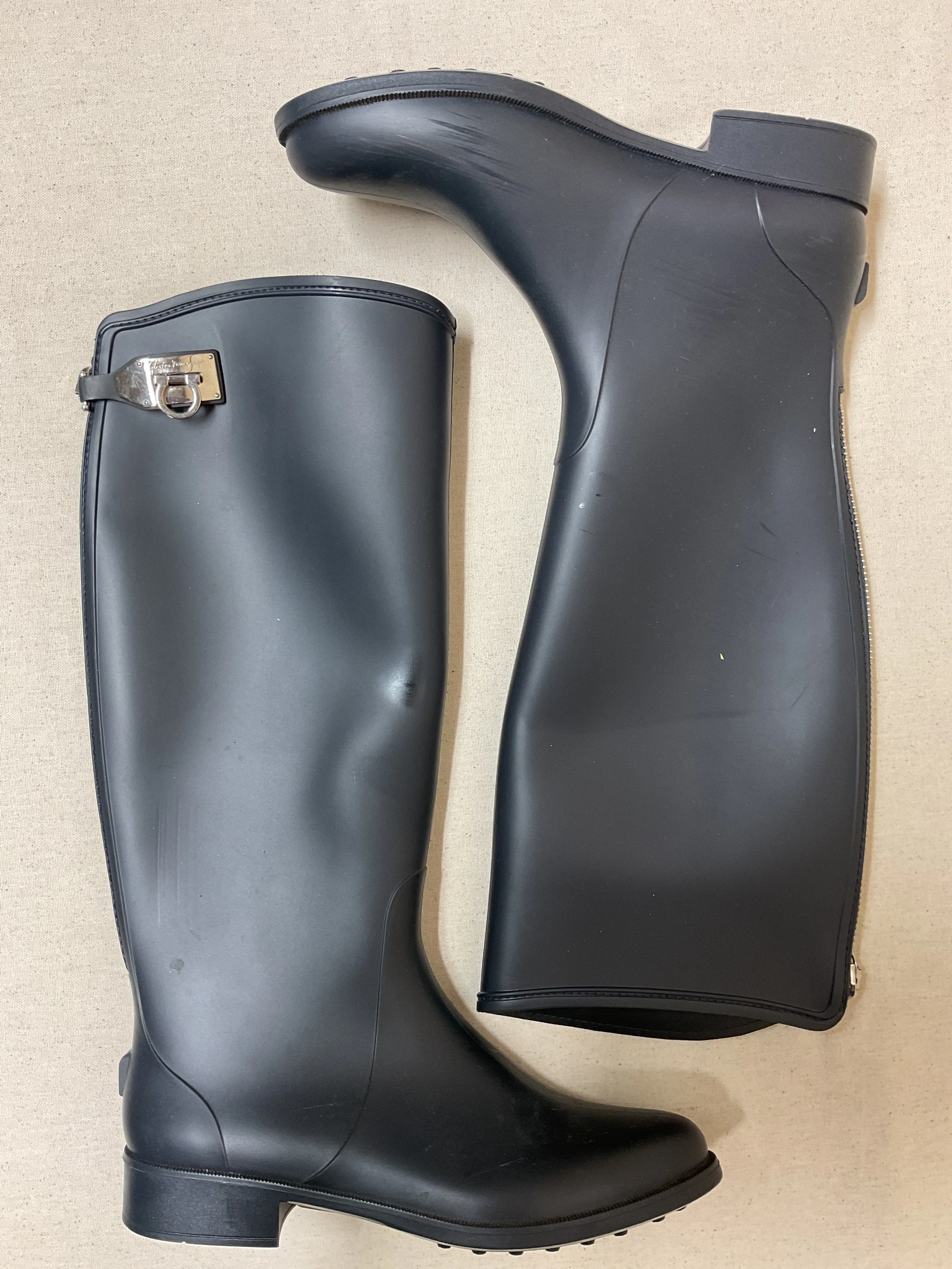 Boots Designer By Ferragamo In Navy, Size:9 Stride Bold