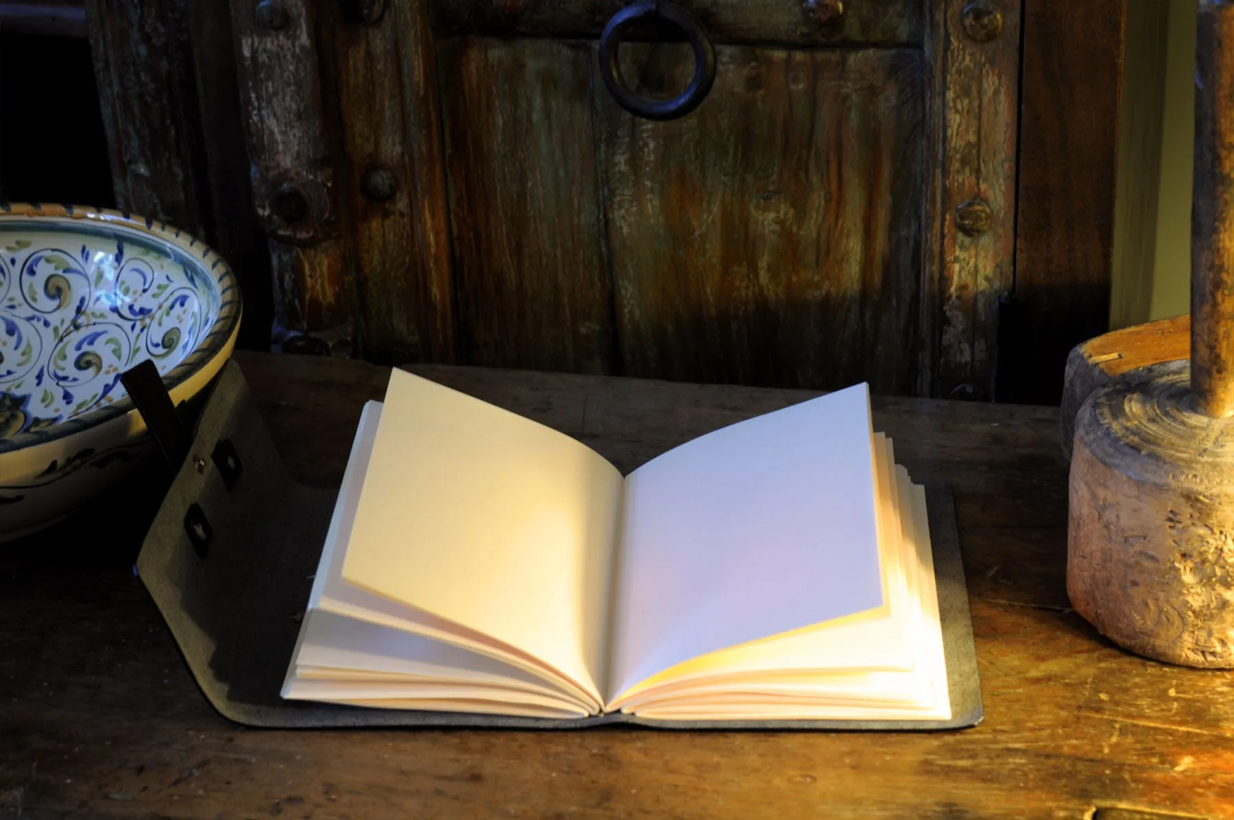 Vachetta Italian Leather Handmade Snap-Close Journal - Onyx