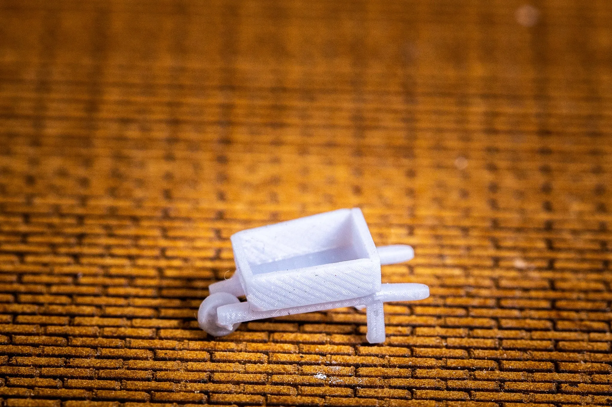 Wheelbarrow - HO Scale