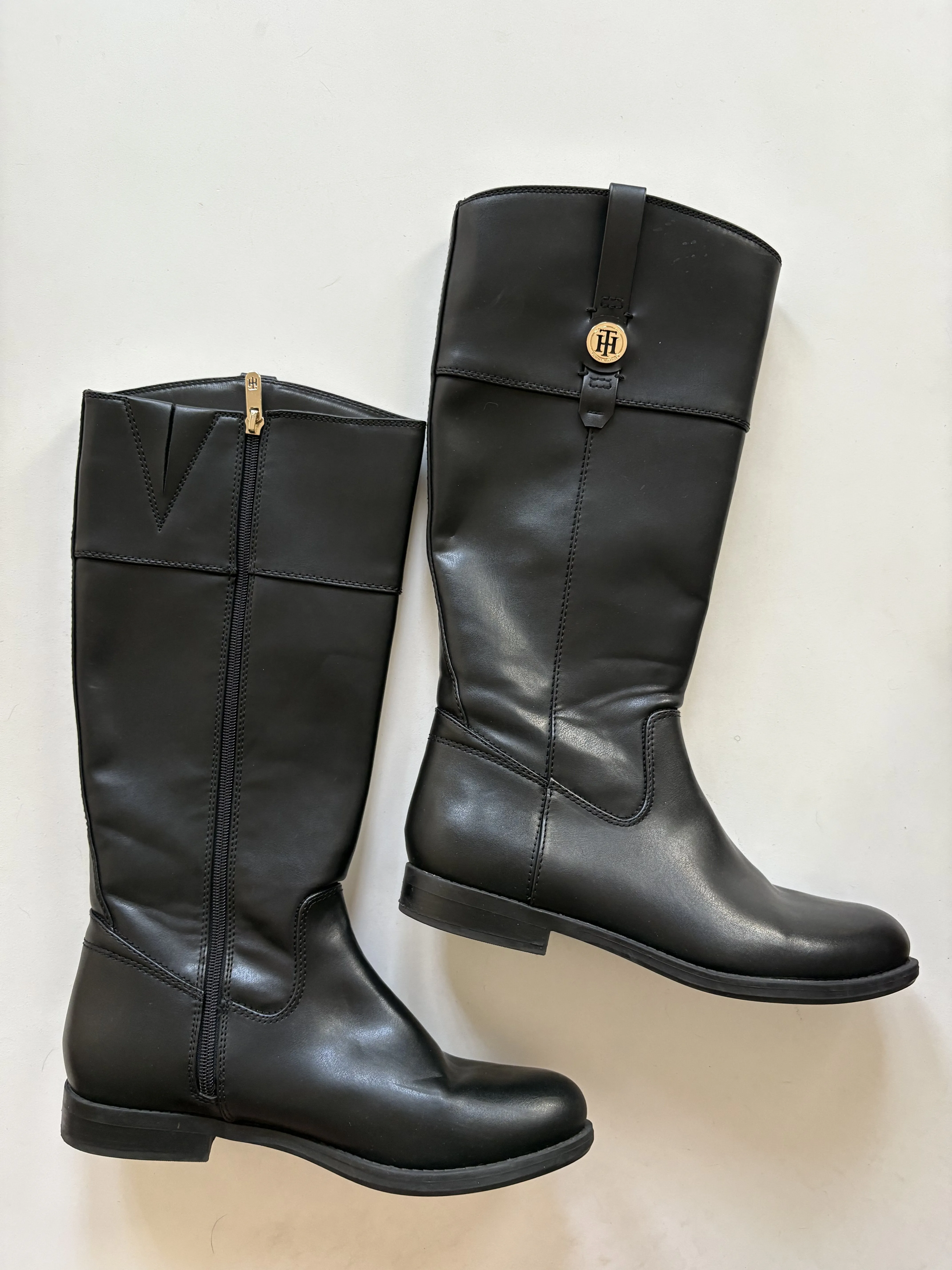 Work Utility dry surface Boots Knee Flats By Tommy Hilfiger  Size: 9.5