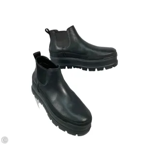 Boots Designer By Ugg In Black, Size: 9 Corner Style