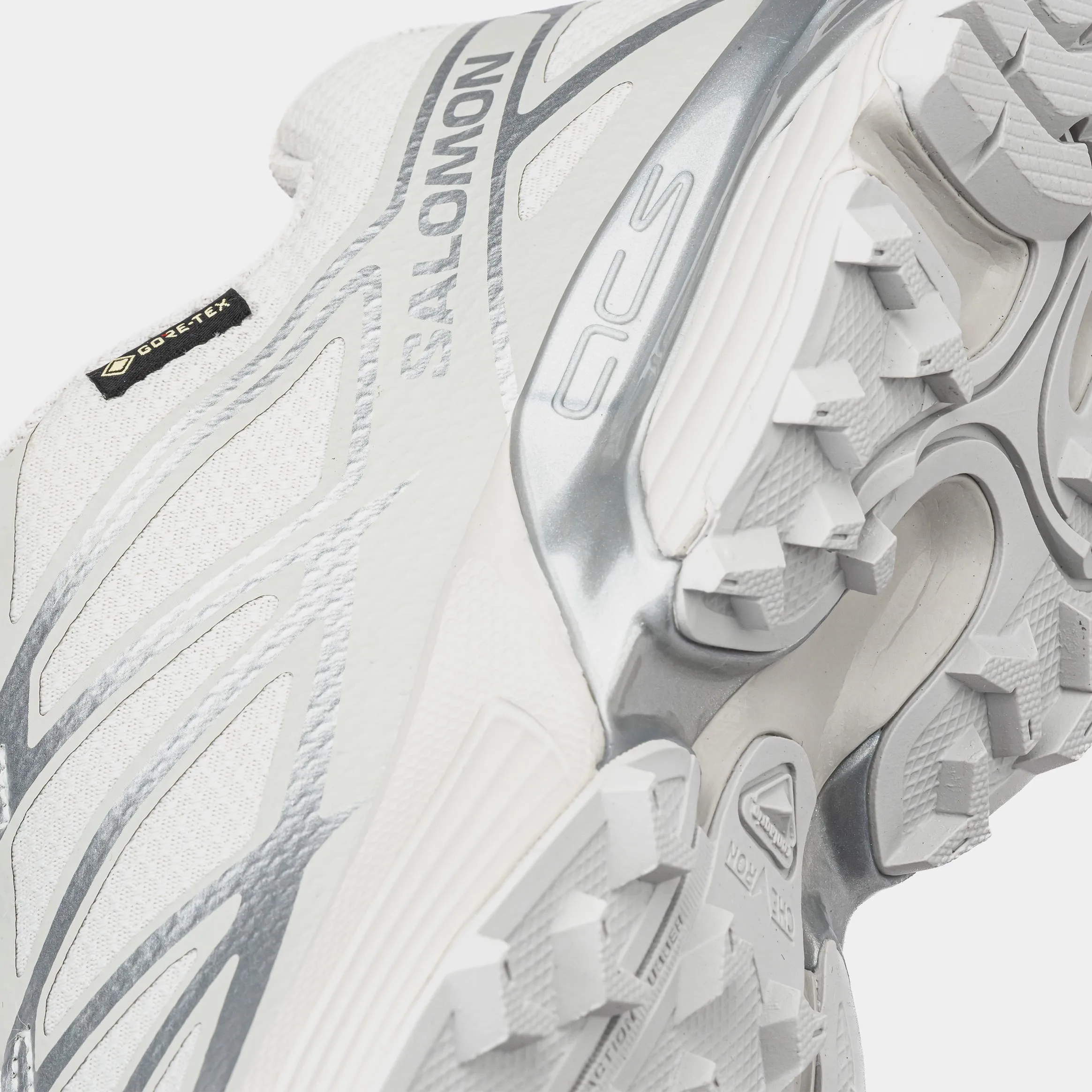 XT Pathway GTX Mens Running Shoes (White/Silver)
